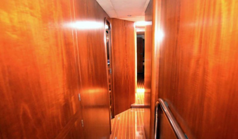 
								OYSTER DECK SALOON 80 full									