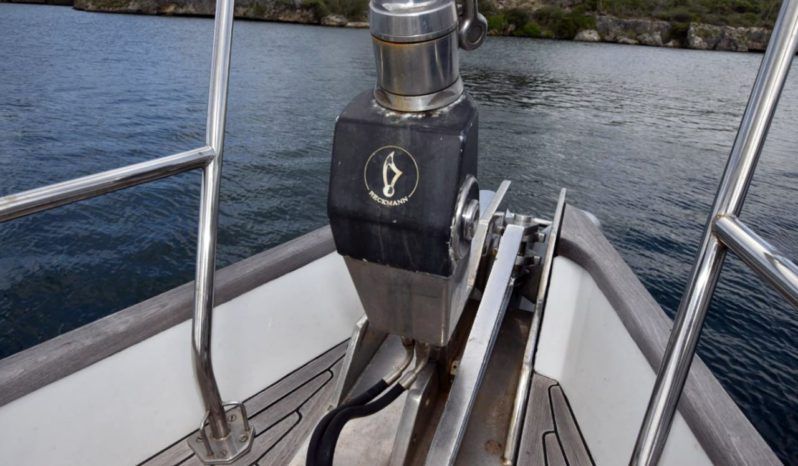 
								OYSTER DECK SALOON 80 full									