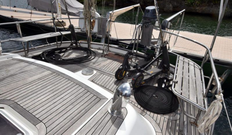 
								OYSTER DECK SALOON 80 full									