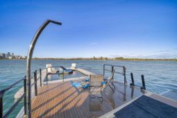 
										COLUMBUS YACHTS S HYBRID 40 full									