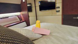 
										SEA RAY L650 FLY 65 full									