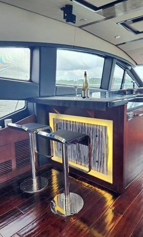 
								SEA RAY L650 FLY 65 full									