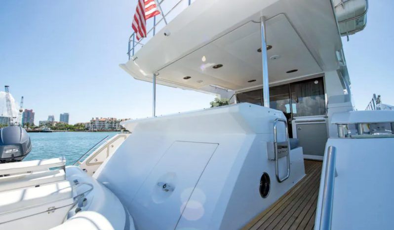 
								AZIMUT 66 full									