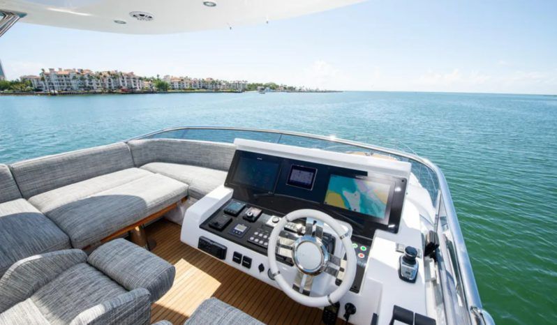 
								AZIMUT 66 full									