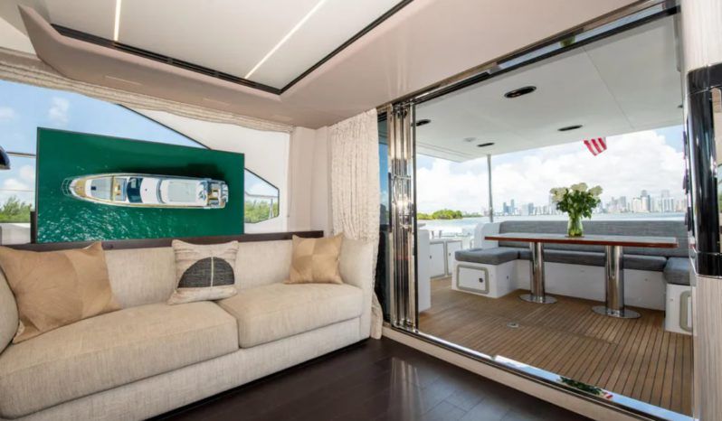 
								AZIMUT 66 full									