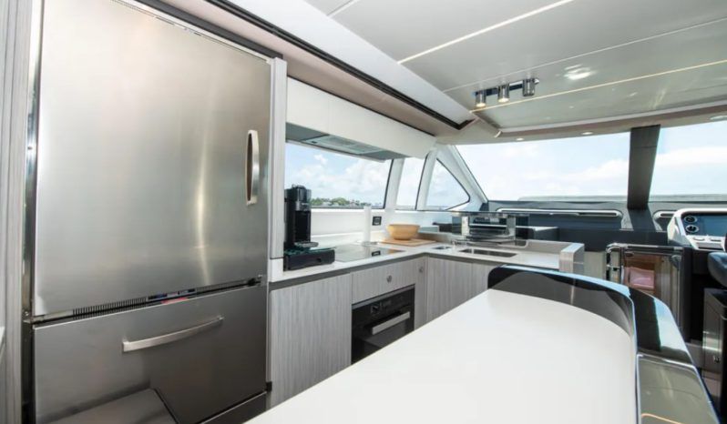 
								AZIMUT 66 full									