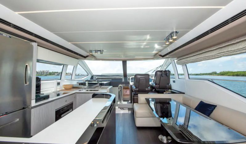 
								AZIMUT 66 full									