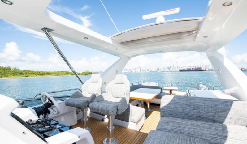 
								AZIMUT 66 full									