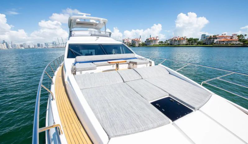 
								AZIMUT 66 full									