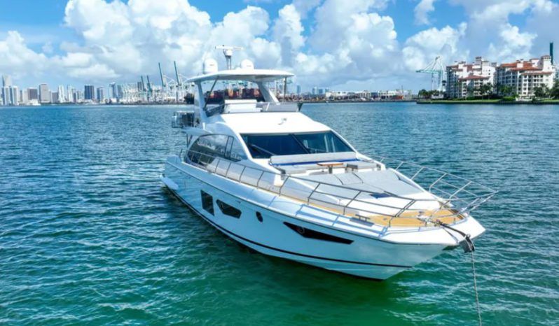 
								AZIMUT 66 full									