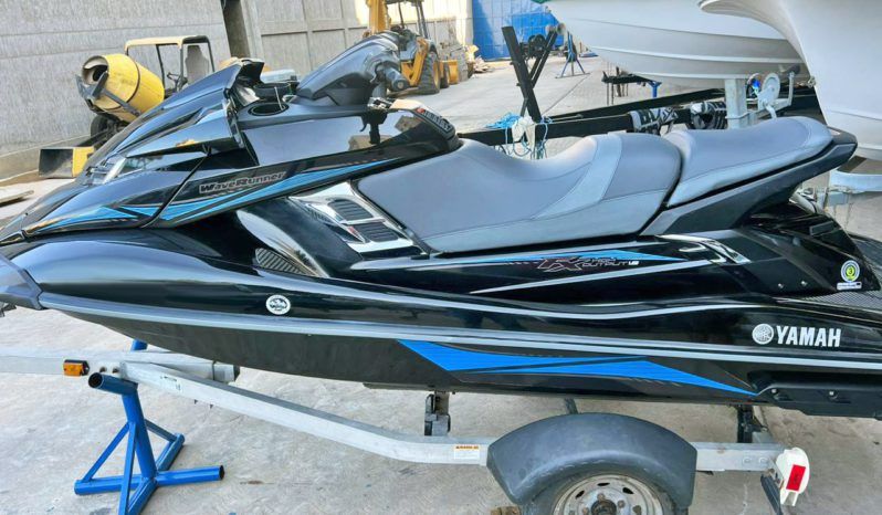 MOTO YAMAHA WAVE RUNNER FX full