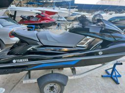 MOTO YAMAHA WAVE RUNNER FX full