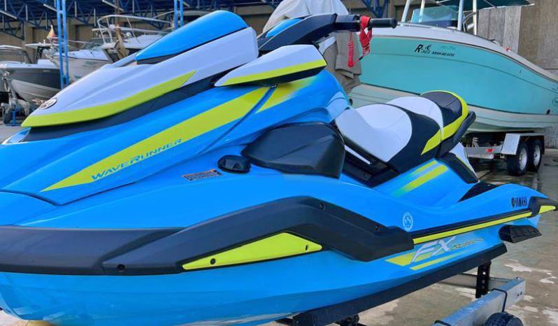 
								MOTO YAMAHA FX CRUISER full									