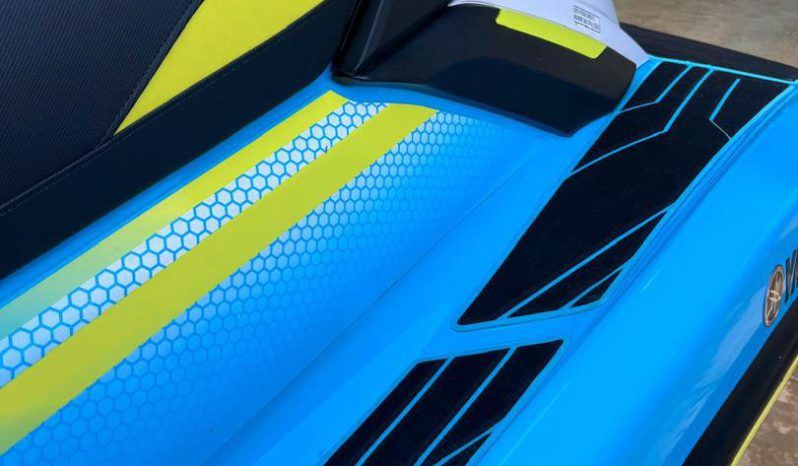
								MOTO YAMAHA FX CRUISER full									