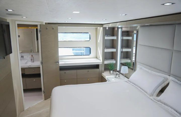 
								HATTERAS M 75 full									