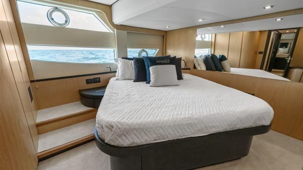 OKEAN 52 full