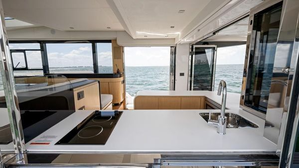OKEAN 52 full