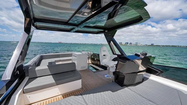 OKEAN 52 full