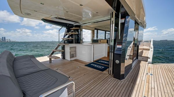 OKEAN 52 full