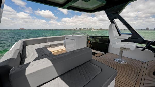 OKEAN 52 full