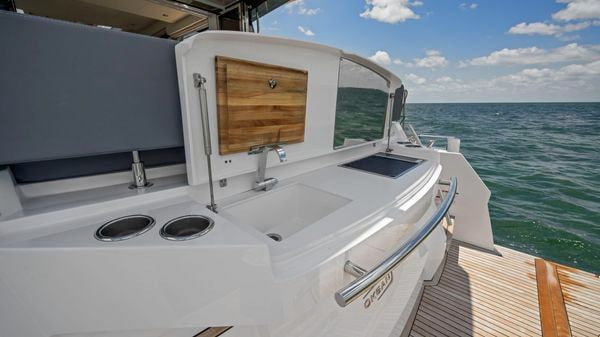 OKEAN 52 full
