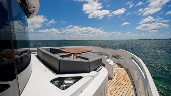 OKEAN 52 full