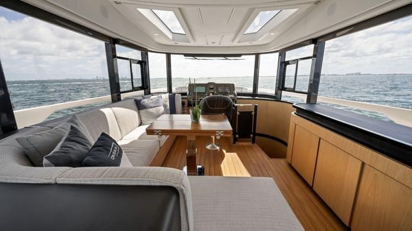 OKEAN 52 full