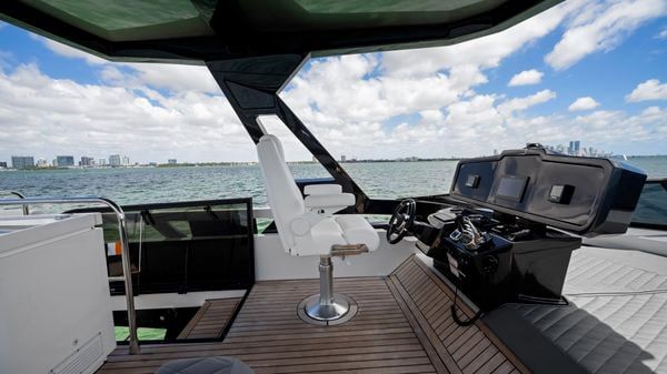 OKEAN 52 full