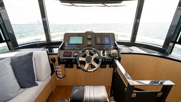 OKEAN 52 full