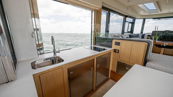 OKEAN 52 full