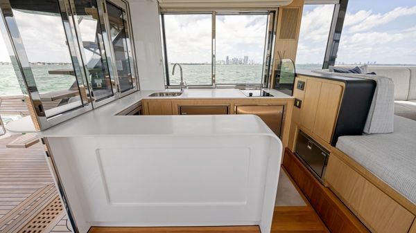 OKEAN 52 full