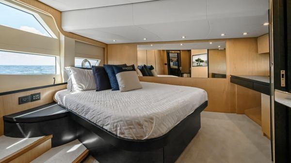 OKEAN 52 full