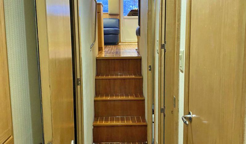 
								HATTERAS CONVERTIBLE 50 full									