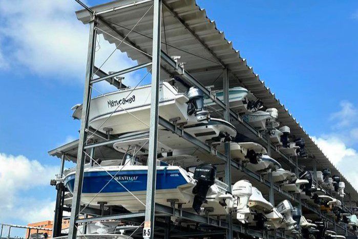 
								ACCION GRAN MARINA DEL REY TIPO A 21-24 PIES full									