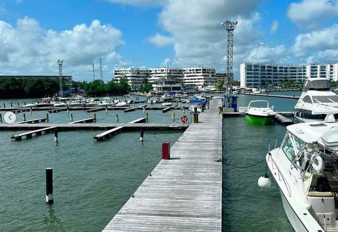 
								ACCION GRAN MARINA DEL REY TIPO A 21-24 PIES full									