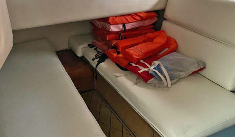 
								SEA RAY SEDAN BRIDGE 400 40 full									