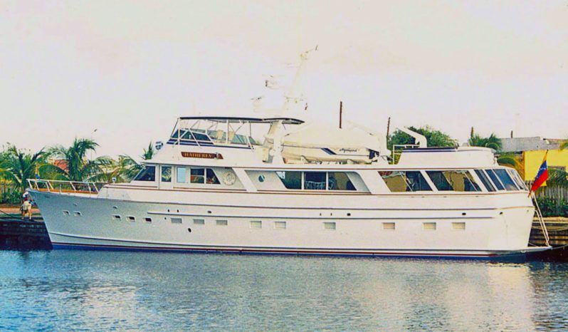 
								BURGER HOUSEBOAT 82 full									