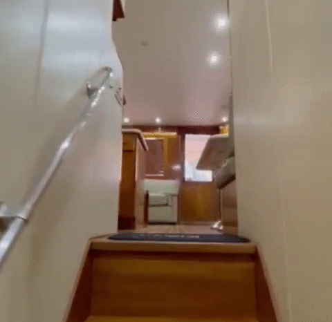 
								HATTERAS SPORT FISHERMAN 50 full									