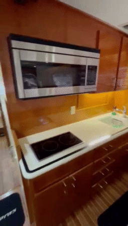 
										HATTERAS SPORT FISHERMAN 50 full									