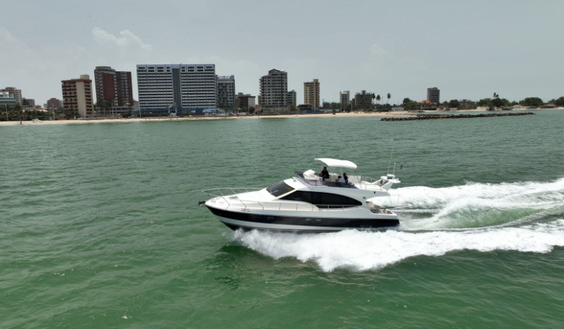 
								FERRETTI 47 full									