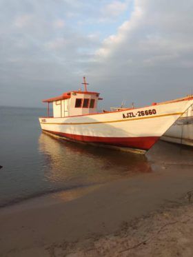 BARCO DE MADERA ENFIBRADA 14.75MTRS