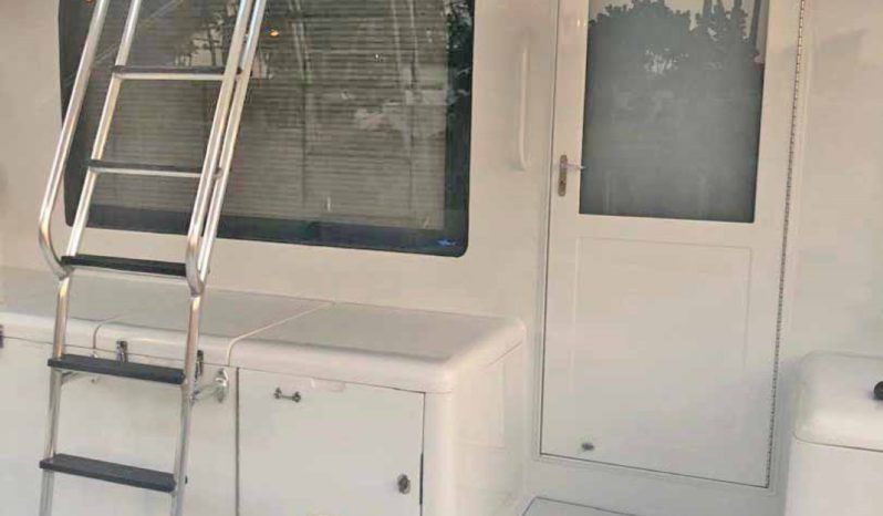 
								HATTERAS CONVERTIBLE 55 full									