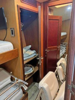 
										HATTERAS CONVERTIBLE 55 full									