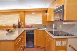 
										HATTERAS CONVERTIBLE 55 full									