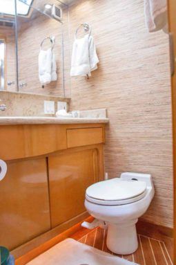 
										HATTERAS CONVERTIBLE 55 full									