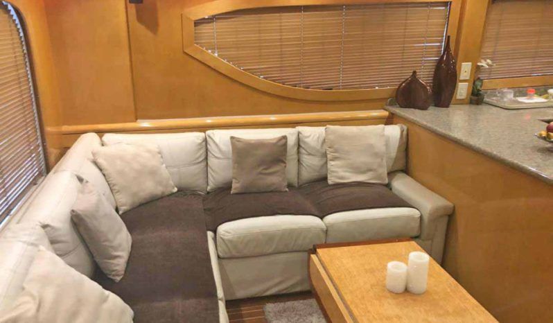 
								HATTERAS CONVERTIBLE 55 full									