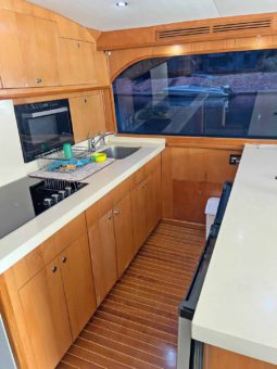 
										HATTERAS CONVERTIBLE 55 full									