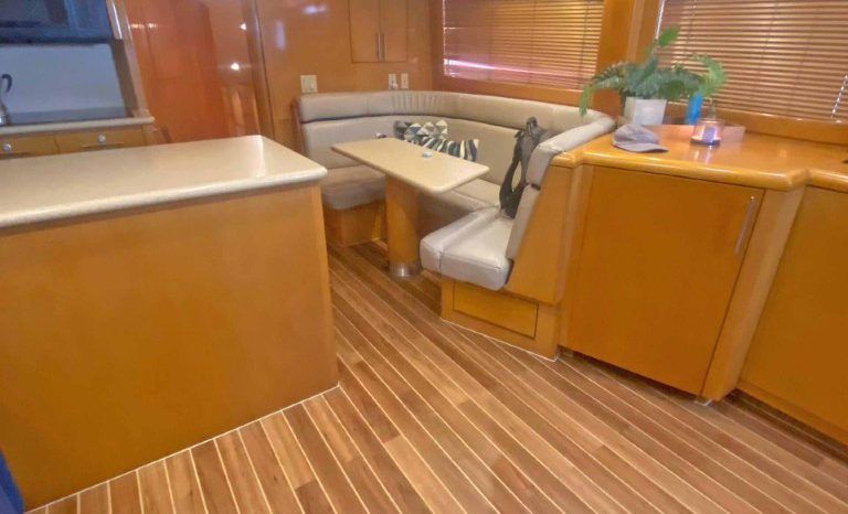 
								HATTERAS CONVERTIBLE 60 full									