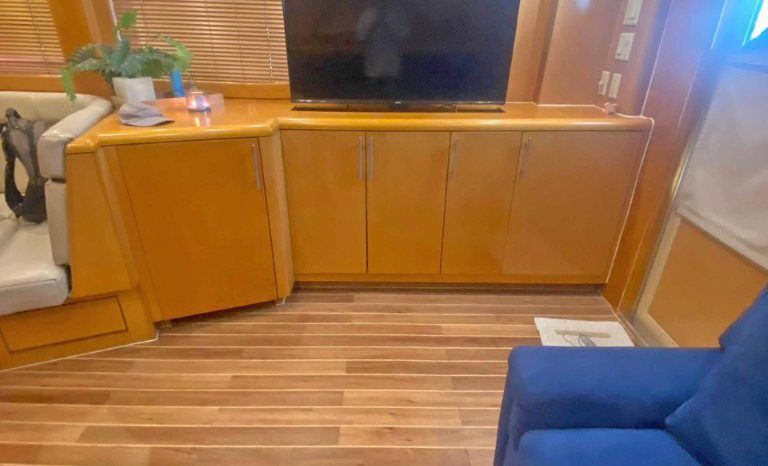 
								HATTERAS CONVERTIBLE 60 full									