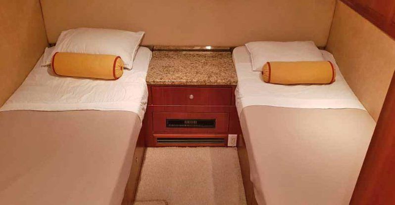 
								HATTERAS SPORT FISHERMAN 65 full									